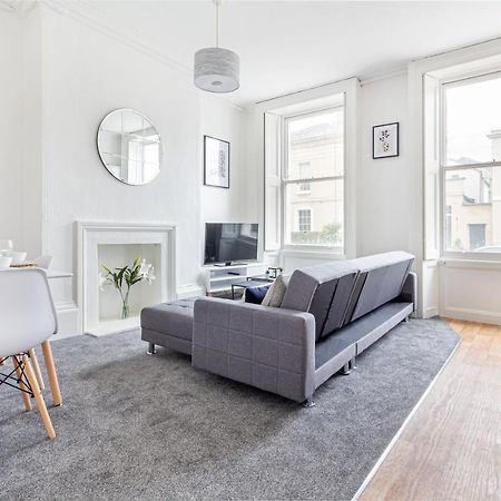 Host & Stay - Montpellier Villa Apartment チェルトナム エクステリア 写真