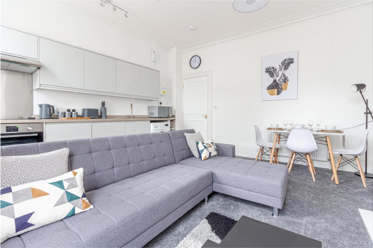 Host & Stay - Montpellier Villa Apartment チェルトナム エクステリア 写真