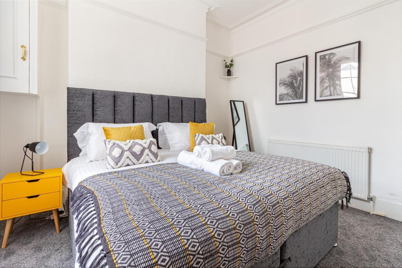 Host & Stay - Montpellier Villa Apartment チェルトナム エクステリア 写真