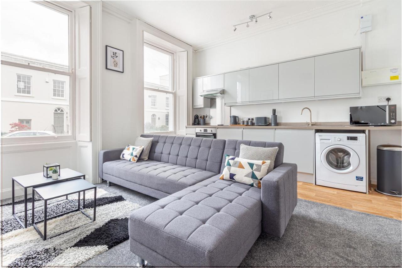 Host & Stay - Montpellier Villa Apartment チェルトナム エクステリア 写真